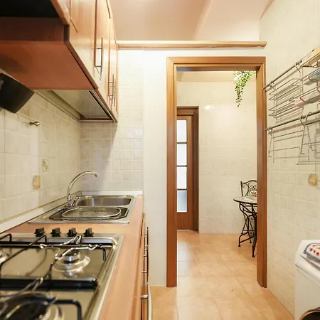 Apartamento Casa Spaziosa, A Pochi Passi Da Metro E Centro *
