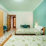 Casa Spaziosa, A Pochi Passi Da Metro E Centro