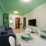 Casa Spaziosa, A Pochi Passi Da Metro E Centro *