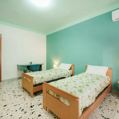 Casa Spaziosa, A Pochi Passi Da Metro E Centro דירה נאפולי